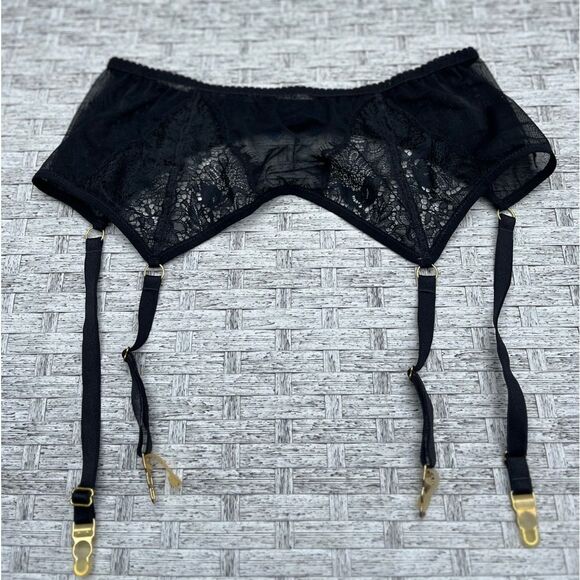 Garter belt, black, lace decorated, 4 suspenders, size Small - Picture 1 of 7
